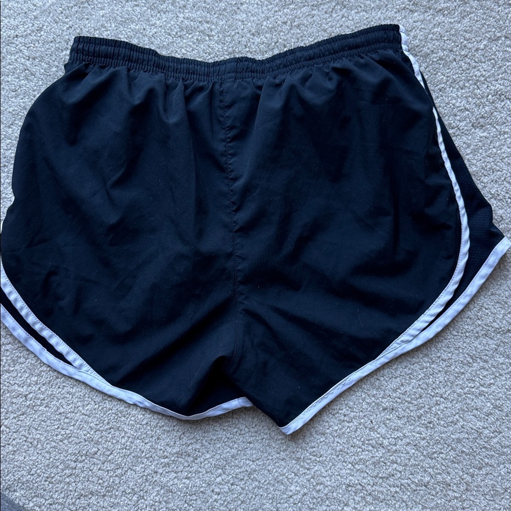 J. Crew Women's Crisp White Jean Shorts & one pair of Free Nike shorts - Picture 9 of 10